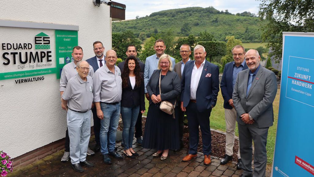 Gruppenfoto zur Ehrung.