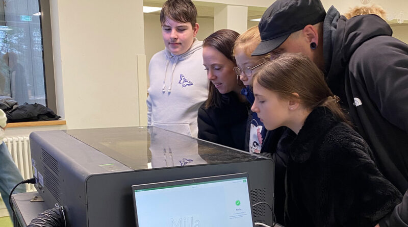 Kinder beim Tag der öffnen Tür der JGS in Lügde.