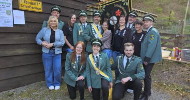 Hummersen Schützen feiern Jungkönigin