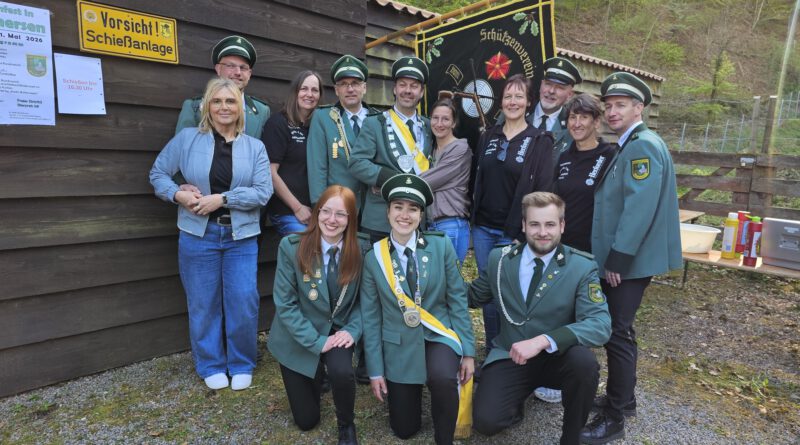 Hummersen Schützen feiern Jungkönigin