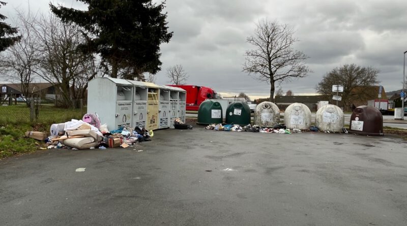 Altkleidercontainer-Standort Festplatz wird geschlossen 