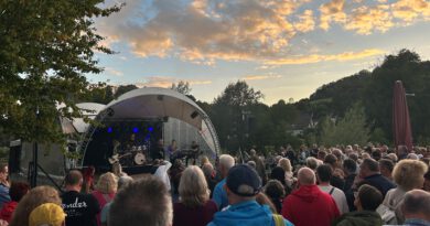 Viva La Vida – A Tribute to Coldplay