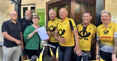 Charity-Radtour „Kinderwünsche unterwegs“ macht Halt in Lügde 